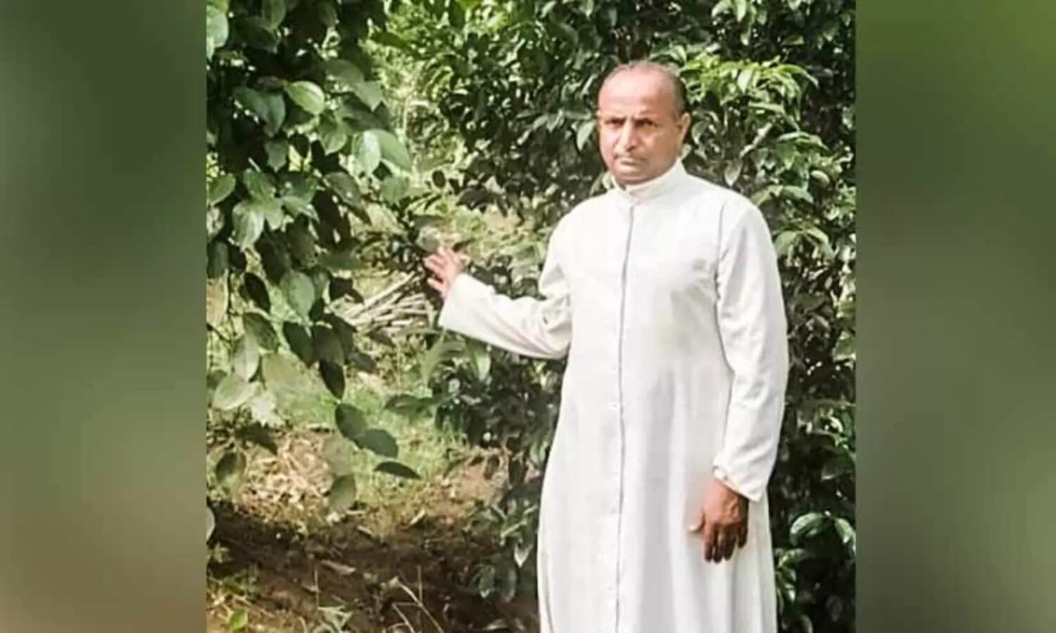 ഫാ. ​ഷാ​ജി മം​ഗ​ല​ത്ത് കൃ​ഷി​ത്തോ​ട്ട​ത്തി​ൽ