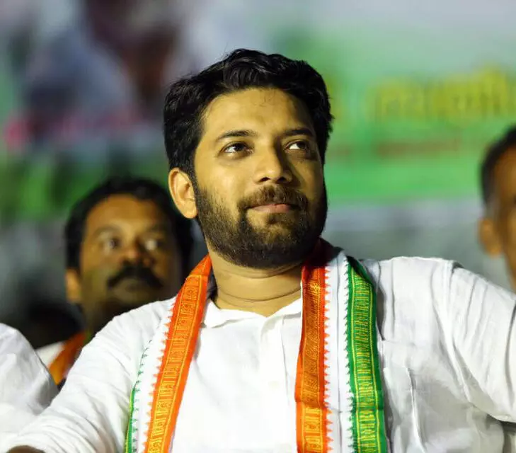 ഷാഫി പറമ്പിലിനെതിരെ യൂത്ത് കോൺഗ്രസ് മണ്ഡലം പ്രസിഡന്റ് ഷാഫി പറമ്പിലിനെതിരെ യൂത്ത് കോൺഗ്രസ് മണ്ഡലം പ്രസിഡന്റ്