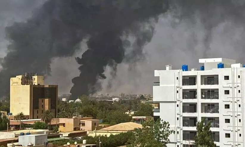 സുഡാനിൽ കുടുങ്ങിയവരെ ഒഴിപ്പിക്കാൻ സൗദി നടപടി തുടങ്ങി; സുഹൃദ് രാജ്യങ്ങളുടെ പൗരന്മാരെയും ഒഴിപ്പിക്കും സുഡാനിൽ കുടുങ്ങിയവരെ ഒഴിപ്പിക്കാൻ സൗദി നടപടി തുടങ്ങി; സുഹൃദ് രാജ്യങ്ങളുടെ പൗരന്മാരെയും ഒഴിപ്പിക്കും