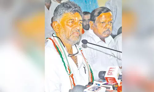 ഡി.​കെ. സുരേഷ് പിൻവലിക്കും; ഡി.കെ. ശിവകുമാറിന്റെ പത്രിക സ്വീകരിച്ചു