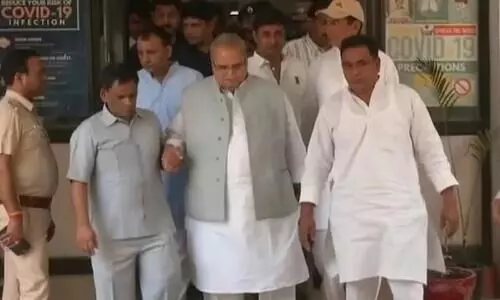 Satya Pal Malik at Delhi Police Station, Cops Say Not Arrested