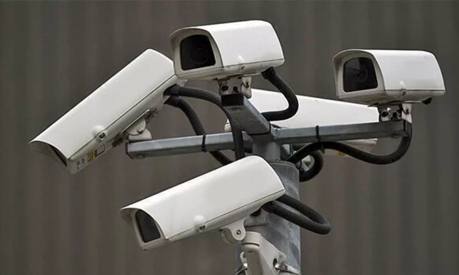 എ.ഐ കാമറ പദ്ധതി സുതാര്യം, വില 9.5 ലക്ഷം മാത്രമെന്നും കെല്‍ട്രോണ്‍ എം.ഡി