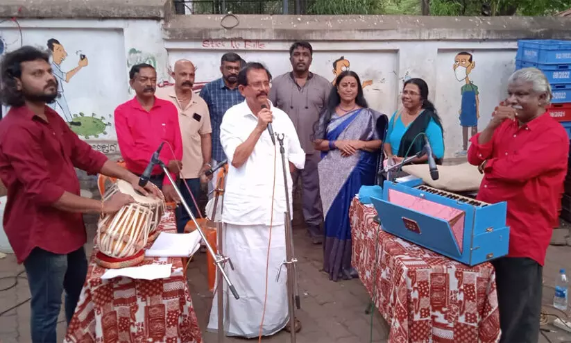 വി. സാംബശിവൻ സ്മ്യതിസന്ധ്യ നടത്തി വി. സാംബശിവൻ സ്മ്യതിസന്ധ്യ നടത്തി