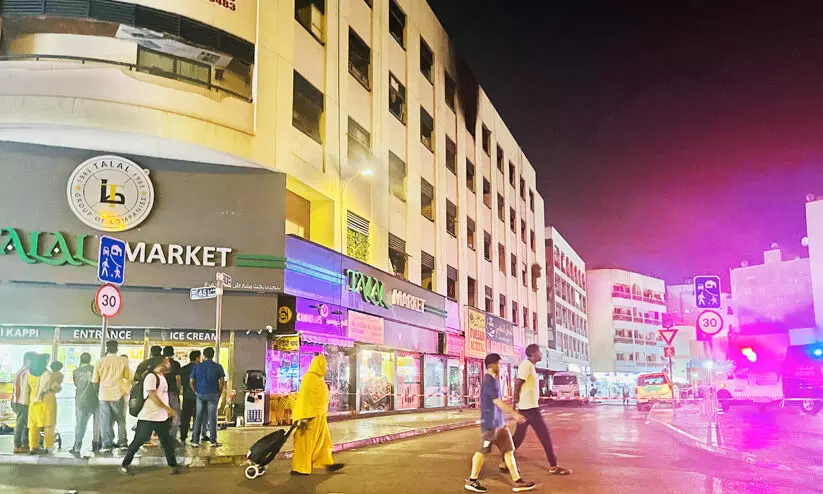 ദേ​ര തീ​പി​ടി​ത്തം; വ്യാ​പാ​ര​സ്ഥാ​പ​ന​ങ്ങ​ൾ തു​റ​ന്നു, താ​മ​സ​ക്കാ​ർ പു​റ​ത്തു​ത​ന്നെ