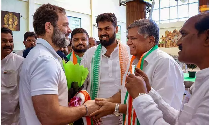 ലിംഗായത്ത്​ കേന്ദ്രങ്ങളിൽ സന്ദർശനവുമായി​ രാഹുൽ