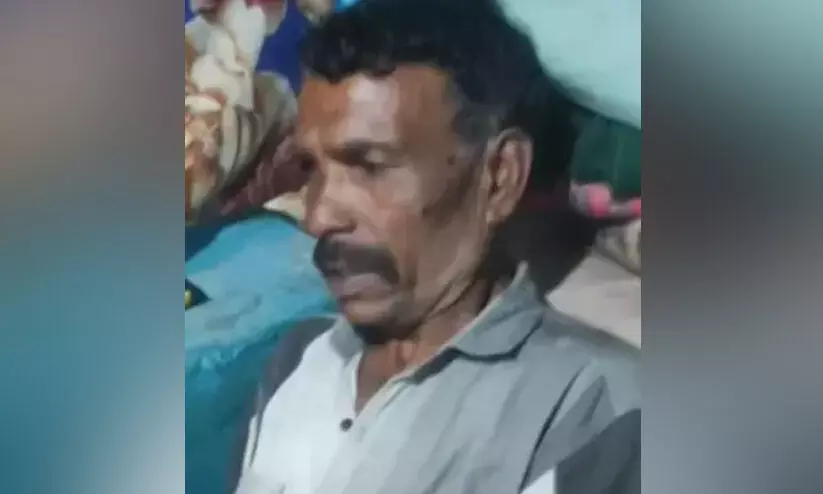 കഞ്ചാവ് വളർത്തുന്നതായി ആരോപിച്ച് അട്ടപ്പാടിയിലെ ആദിവാസി കുടുംബത്തിന് തമിഴ്നാട് പൊലീസിന്റെ മർദനം കഞ്ചാവ് വളർത്തുന്നതായി ആരോപിച്ച് അട്ടപ്പാടിയിലെ ആദിവാസി കുടുംബത്തിന് തമിഴ്നാട് പൊലീസിന്റെ മർദനം