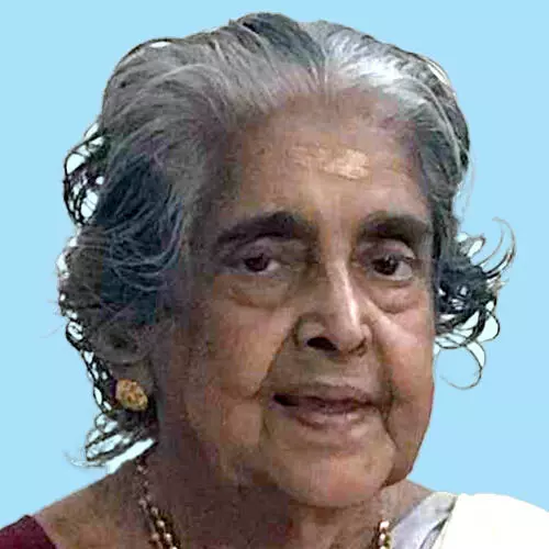 പാ​ർ​വ​തി അ​മ്മ