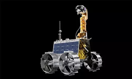 ച​രി​ത്രം കു​റി​ക്കാ​ൻ ​ഒരുങ്ങി; ‘റാ​ശി​ദ്​’ നാ​ളെ ച​ന്ദ്ര​നി​ലി​റ​ങ്ങും