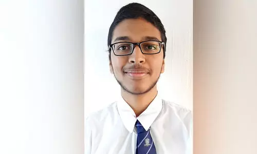 ഖു​ർ​ആ​ൻ മ​ത്സ​ര ജേ​താ​വാ​യ ഇ​ന്ത്യ​ൻ സ്‌​കൂ​ൾ വി​ദ്യാ​ർ​ഥി​ക്ക് ആ​ദ​രം