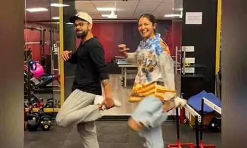 വർക്കൗട്ടിനോടൊപ്പം ഡാൻസ്! പഞ്ചാബി ഗാനത്തിന് ചുവടുവെച്ച് അനുഷ്കയും വിരാട് കോഹ്‌ലിയും