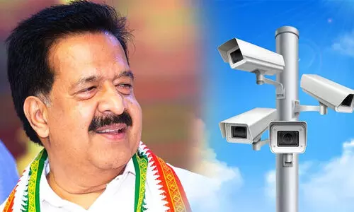 കെല്‍ട്രോണ്‍ ഉരുണ്ടു കളിക്കുന്നത് അഴിമതിക്ക് തെളിവാണെന്ന് രമേശ് ചെന്നിത്തല