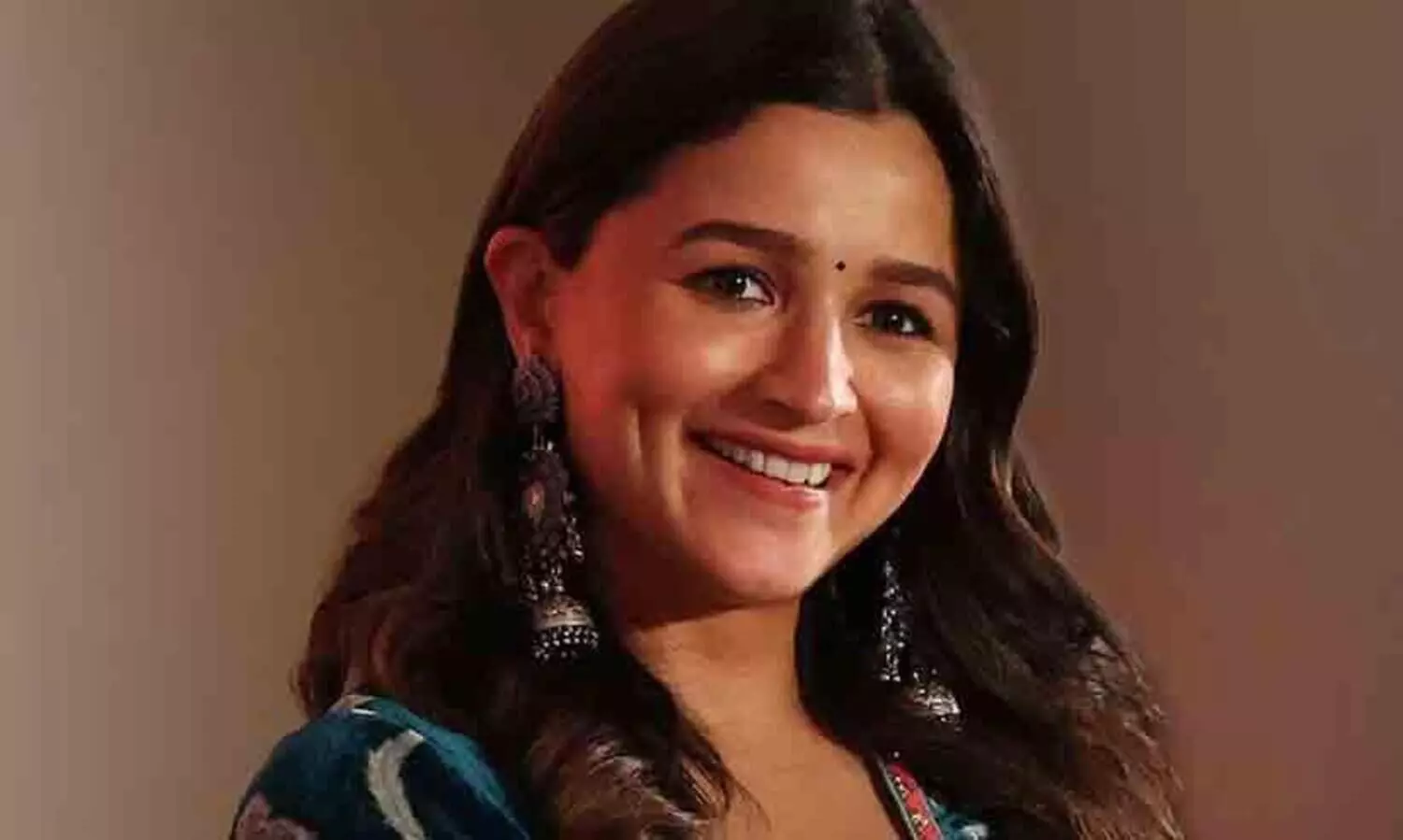 Alia Bhatts Buys Three Property For Over ₹ 37 Crore At Mumbai