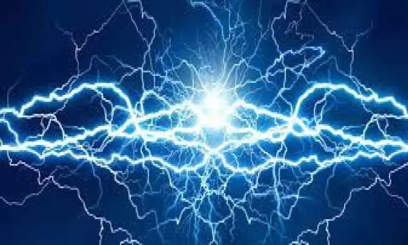 അമിത വൈദ്യുതി പ്രവാഹം; ഉപകരണങ്ങൾ കത്തി നശിച്ചു അമിത വൈദ്യുതി പ്രവാഹം; ഉപകരണങ്ങൾ കത്തി നശിച്ചു