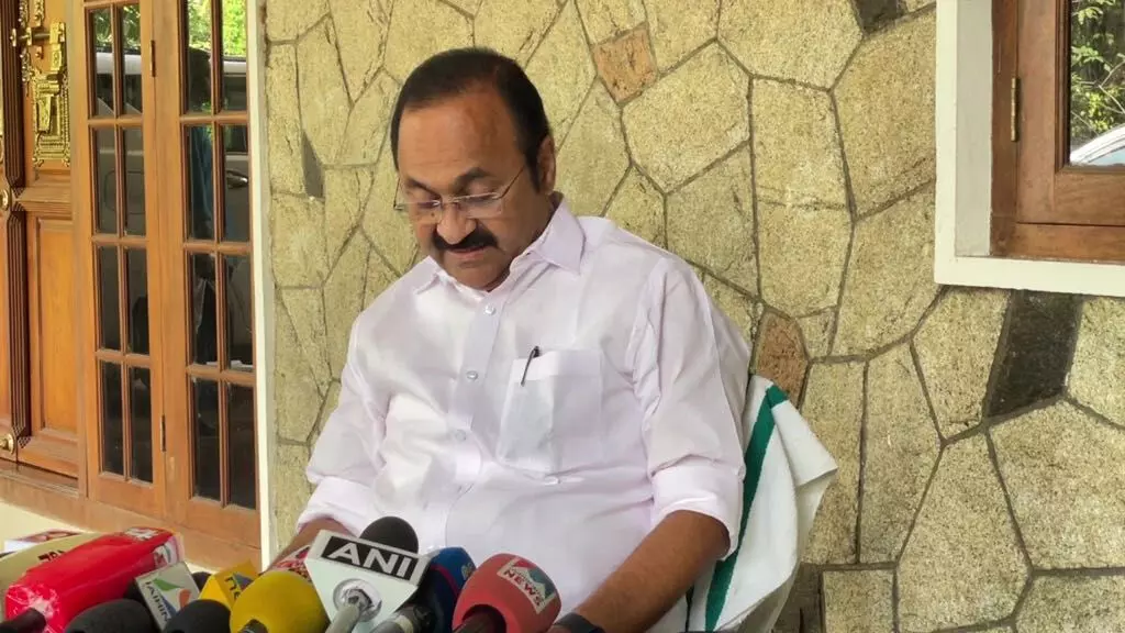 എ.ഐ കാമറ അഴിമതി: മുഖ്യമന്ത്രിയെക്കൊണ്ട് മറുപടി പറയിക്കുമെന്ന് വി.ഡി സതീശൻ എ.ഐ കാമറ അഴിമതി: മുഖ്യമന്ത്രിയെക്കൊണ്ട് മറുപടി പറയിക്കുമെന്ന് വി.ഡി സതീശൻ