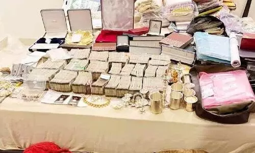 ബി.ബി.എം.പി ഉദ്യോഗസ്ഥന്റെ വീട്ടിൽ റെയ്ഡ്; കൈയിൽ തടഞ്ഞത് കോടികളുടെ സമ്പത്ത്