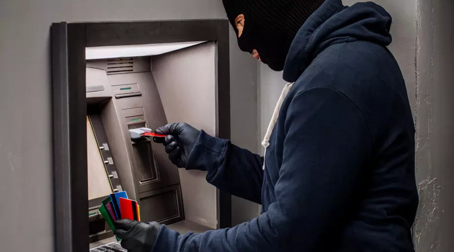 15 മിനിറ്റിനുള്ളിൽ എ.ടി.എം മോഷണം നടത്താം​; യുവാക്കൾക്ക് പരിശീലനം നൽകുന്നയാളെ തെരഞ്ഞ് യു.പി ​പൊലീസ്