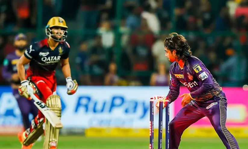 കോഹ്ലിയുടെ കൂറ്റനടി പാഴായി; ബാംഗ്ലൂരിനെ തകർത്ത് പ്ലേഓഫ് പ്രതീക്ഷ നിലനിർത്തി കെ.കെ.ആർ കോഹ്ലിയുടെ കൂറ്റനടി പാഴായി; ബാംഗ്ലൂരിനെ തകർത്ത് പ്ലേഓഫ് പ്രതീക്ഷ നിലനിർത്തി കെ.കെ.ആർ