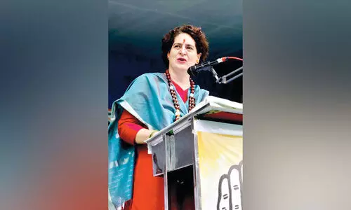 ഇന്ദിര ഗാന്ധിയെ നെഞ്ചേറ്റിയ മണ്ണിൽ വികാരാധീനയായി പ്രിയങ്ക