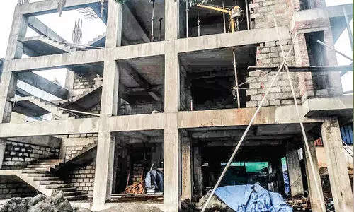 മെ​ഡി​ക്ക​ൽ കോ​ള​ജ് റെ​സി​ഡ​ൻ​റ​്സ് ക്വാ​ർ​ട്ടേ​ഴ്സ് നി​ർ​മാ​ണം പു​രോ​ഗ​മി​ക്കു​ന്നു