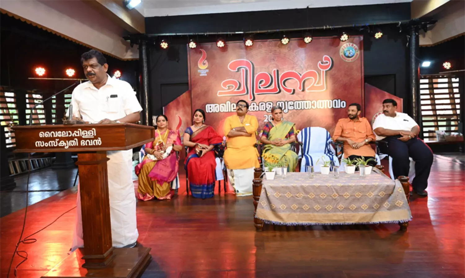 ചിലമ്പു നൃത്തോത്സവത്തിനു അരങ്ങുണര്‍ന്നു