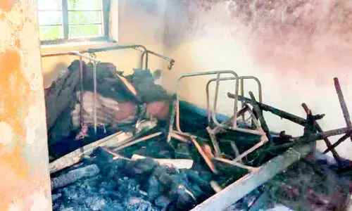 മിന്നലിൽ ഇൻസ്പെക്ഷൻ ബംഗ്ലാവിൽ തീപിടിത്തം