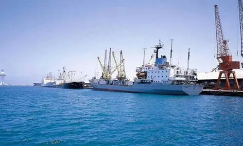 400 പേ​രു​മാ​യി ഫ്ര​ഞ്ച്​ ക​പ്പ​ൽ ജി​ദ്ദ തു​റ​മു​ഖ​ത്ത്​