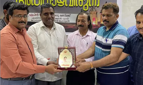 ഫ്ര​ൻ​ഡ്സ് ഓ​ഫ് കേ​ര​ള പ്ര​വാ​സി അ​സോ. ആ​ദ​രി​ച്ചു