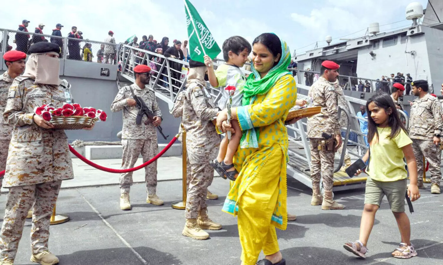 സൗദിയുടെ രക്ഷാദൗത്യം തുടരുന്നു; 119 സ്വദേശികളടക്കം 2,991 പേരെ രക്ഷപ്പെടുത്തി