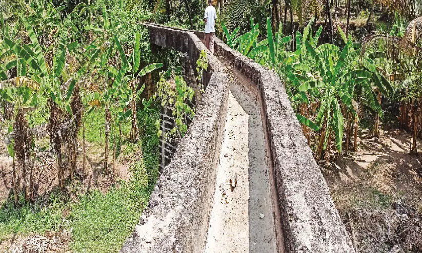 കനാൽ അക്വഡക്റ്റ് റോഡാക്കണമെന്ന് നാട്ടുകാർ കനാൽ അക്വഡക്റ്റ് റോഡാക്കണമെന്ന് നാട്ടുകാർ