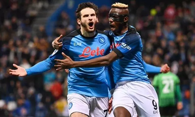 വെസൂവിയസ് അഗ്നിപർവതത്തിന് മുകളിൽ തീയിട്ട് സീരി എ കിരീട നേട്ടം ആഘോഷമാക്കാൻ നാപോളി ആരാധകർ; തീക്കളി വേണ്ടെന്ന് അധികൃതർ വെസൂവിയസ് അഗ്നിപർവതത്തിന് മുകളിൽ തീയിട്ട് സീരി എ കിരീട നേട്ടം ആഘോഷമാക്കാൻ നാപോളി ആരാധകർ; തീക്കളി വേണ്ടെന്ന് അധികൃതർ