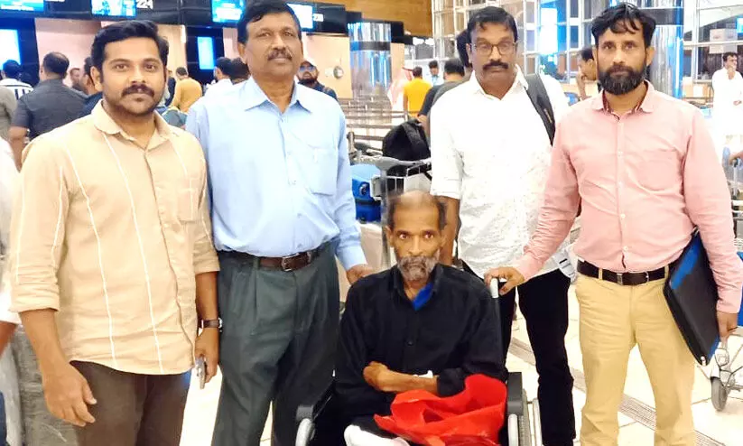 14 വർഷത്തിനൊടുവിൽ മലപ്പുറം സ്വദേശി നാട്ടിലേക്ക് മടങ്ങി 14 വർഷത്തിനൊടുവിൽ മലപ്പുറം സ്വദേശി നാട്ടിലേക്ക് മടങ്ങി