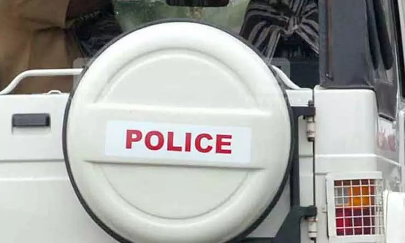 തുടരുന്ന പൊലീസ് അതിക്രമങ്ങൾ തുടരുന്ന പൊലീസ് അതിക്രമങ്ങൾ