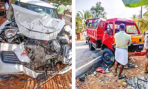 കുന്നുംപുറം ഇറക്കത്തിൽ കാറും ലോറിയും കൂട്ടിയിടിച്ചു