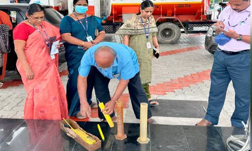 മായമെന്ന്​ പരാതി; പെട്രോൾ പമ്പുകളിൽ പരിശോധന