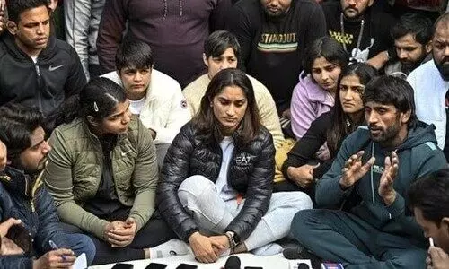 ജന്തർ മന്ദറിൽ പി.ടി ഉഷ എന്ന വിഗ്രഹം ഉടയുമ്പോൾ