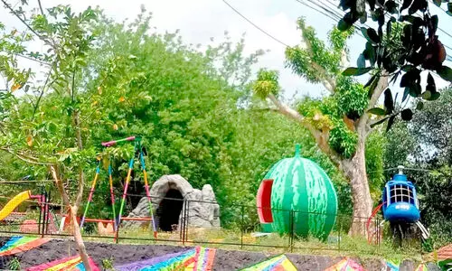 അധ്യയന വർഷത്തെ വരവേൽക്കാൻ അറിവിന്‍റെ വർണ കൂടാരമൊരുങ്ങി