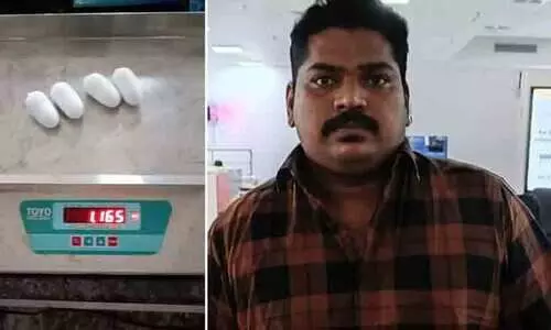 65 ലക്ഷം രൂപയുടെ സ്വർണവുമായി കരിപ്പൂരിൽ യുവാവ് പിടിയിൽ