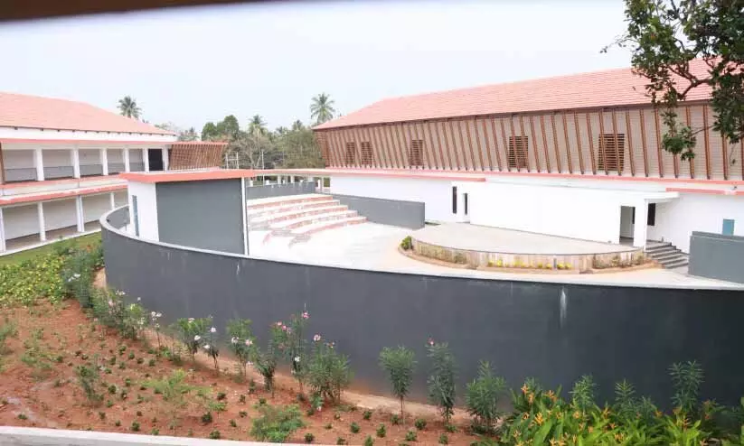 ശ്രീനാരായണ ഗുരു സാംസ്കാരിക സമുച്ചയം നാലിന് നാടിന്​ സമർപ്പിക്കും