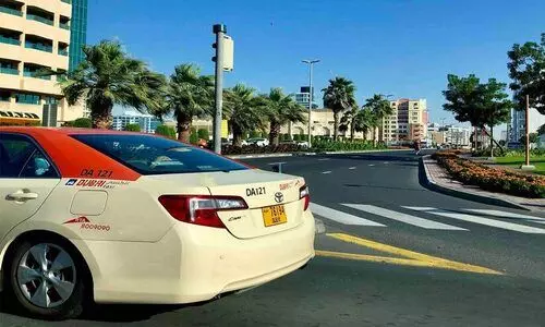 Dubai taxi drivers