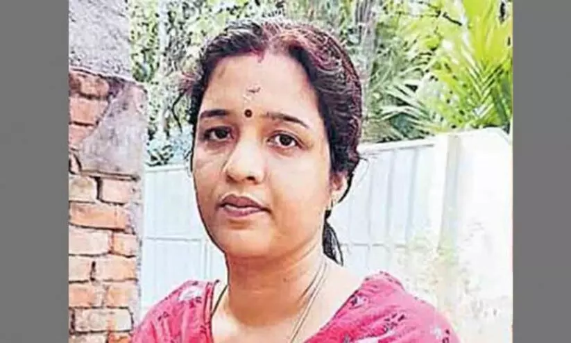 Nisha Balakrishnan Nisha Balakrishnan