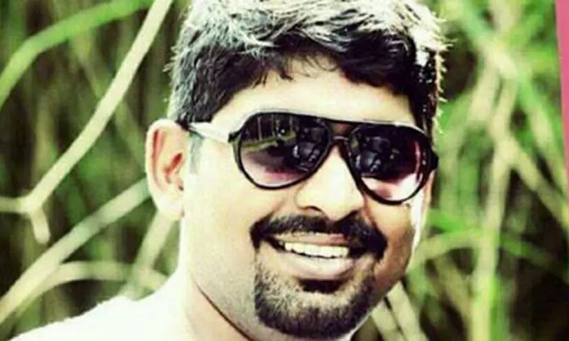 ഫേസ്ബുക്കിലൂടെ അപകീർത്തിപ്പെടുത്തിയതിൽ മനംനൊന്ത് യുവതി ജീവനൊടുക്കി; സുഹൃത്തിനെതിരെ ആത്മഹത്യ പ്രേരണക്ക് കേസ് ഫേസ്ബുക്കിലൂടെ അപകീർത്തിപ്പെടുത്തിയതിൽ മനംനൊന്ത് യുവതി ജീവനൊടുക്കി; സുഹൃത്തിനെതിരെ ആത്മഹത്യ പ്രേരണക്ക് കേസ്