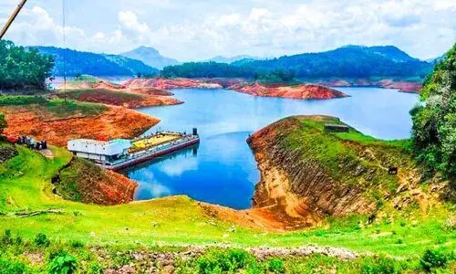 വേനൽ മഴ  ഡാമുകളിലേക്ക്  നീരൊഴുക്ക് കൂടുന്നു