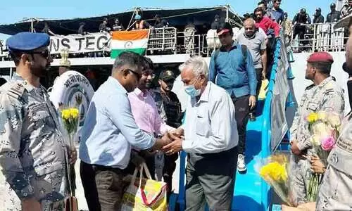 ഓപറേഷൻ കാവേരി: സുഡാനിൽ നിന്ന് 423 പേരെ കൂടി ജിദ്ദയിലെത്തിച്ചു ഓപറേഷൻ കാവേരി: സുഡാനിൽ നിന്ന് 423 പേരെ കൂടി ജിദ്ദയിലെത്തിച്ചു