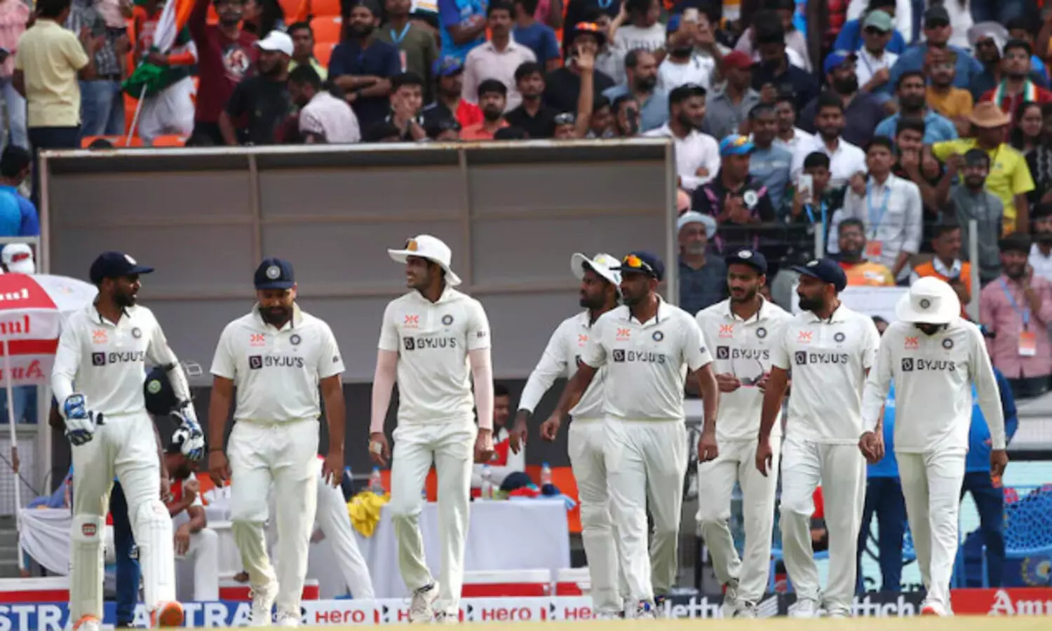 ‘ഇനി കിരീടവും വഴിയെ...’ ടെസ്റ്റ് റാങ്കിങ്ങിൽ ഓസീസിനെ കടന്ന് ഒന്നാം സ്ഥാനം പിടിച്ച് ഇന്ത്യ