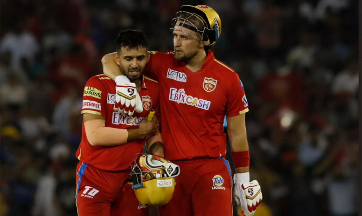 കൂറ്റനടിയുമായി ലിവിങ്സ്റ്റൺ (82*); പഞ്ചാബിനെതിരെ മുംബൈക്ക് ജയിക്കാൻ 215