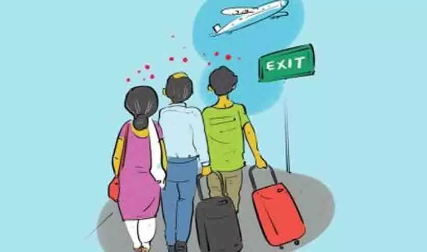 വിമാനയാത്രികരുടെ ബാഗേജിൽനിന്ന് സാധനങ്ങൾ നഷ്ടമാകുന്നു, എവിടെനിന്ന്? വിമാനയാത്രികരുടെ ബാഗേജിൽനിന്ന് സാധനങ്ങൾ നഷ്ടമാകുന്നു, എവിടെനിന്ന്?