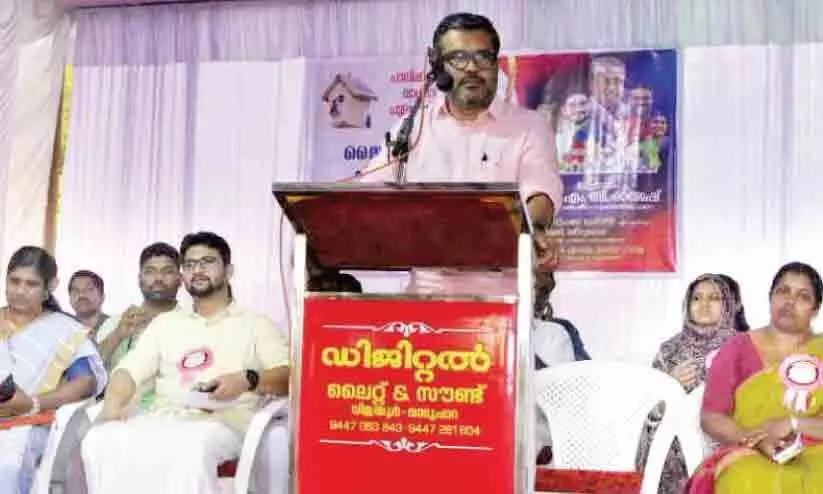 ലൈഫ് ഭവന പദ്ധതി: വിളയൂരിൽ 303 വീടുകൾക്ക് തറക്കല്ലിട്ടു