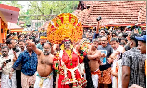 കാട്ടകാമ്പാൽ പൂരം സ​മാ​പി​ച്ചു