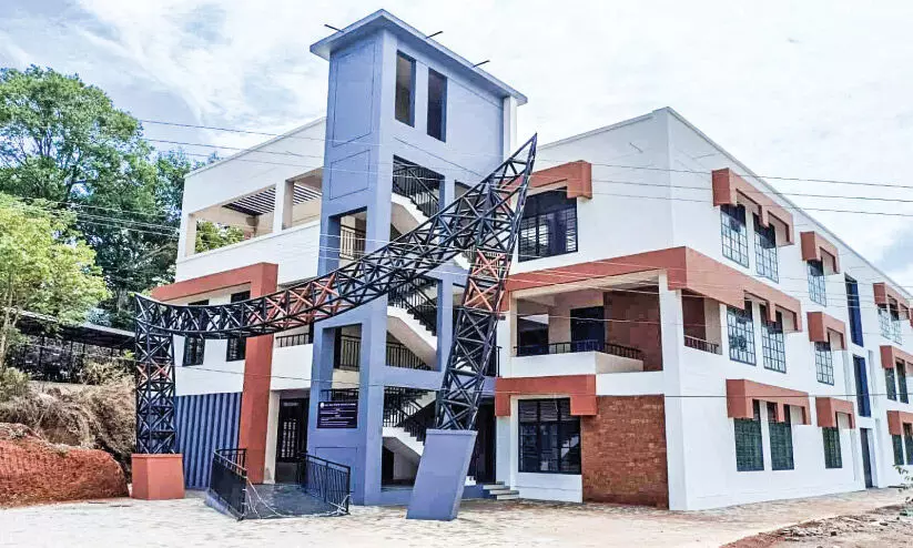 മഞ്ചേരി ഗവ. പോളിടെക്നിക് കോളജ്; അക്കാദമിക് ബ്ലോക്കും മെക്കാനിക്കൽ വർക്ക്ഷോപ്പും ഉദ്ഘാടനത്തിനൊരുങ്ങി മഞ്ചേരി ഗവ. പോളിടെക്നിക് കോളജ്; അക്കാദമിക് ബ്ലോക്കും മെക്കാനിക്കൽ വർക്ക്ഷോപ്പും ഉദ്ഘാടനത്തിനൊരുങ്ങി