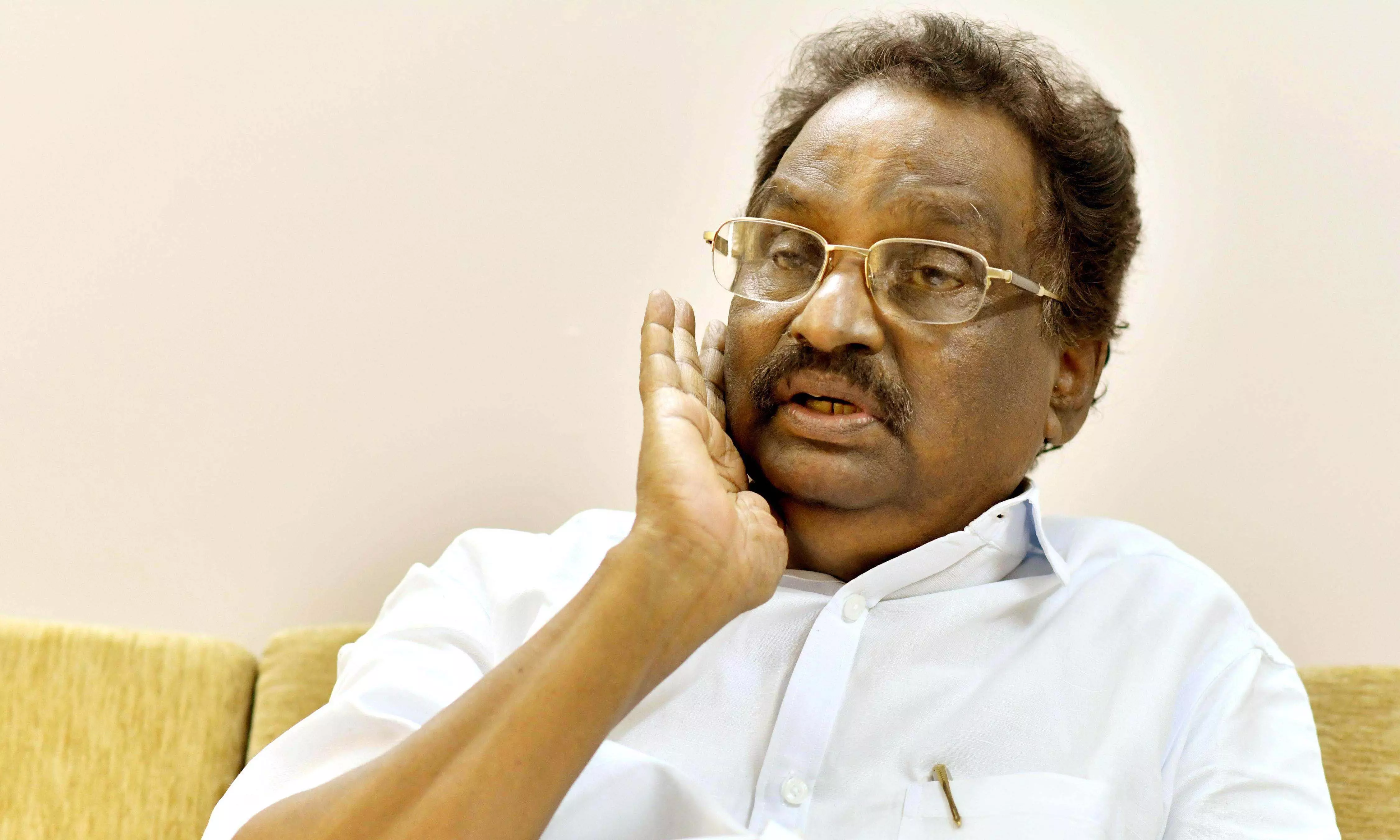 ആ നിയമഭേദഗതിയോട് യോജിപ്പ് ഉണ്ടായിരുന്നില്ല; ഗൗരിയമ്മയാണ് ശരിയായി പ്രശ്നം ഉയർത്തിയത് -എ.കെ ബാലൻ സംസാരിക്കുന്നു ആ നിയമഭേദഗതിയോട് യോജിപ്പ് ഉണ്ടായിരുന്നില്ല; ഗൗരിയമ്മയാണ് ശരിയായി പ്രശ്നം ഉയർത്തിയത് -എ.കെ ബാലൻ സംസാരിക്കുന്നു